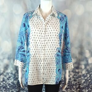 Chico's sz 2 M No Iron Button Down Blue and White Paisley Mirrored Print Blouse